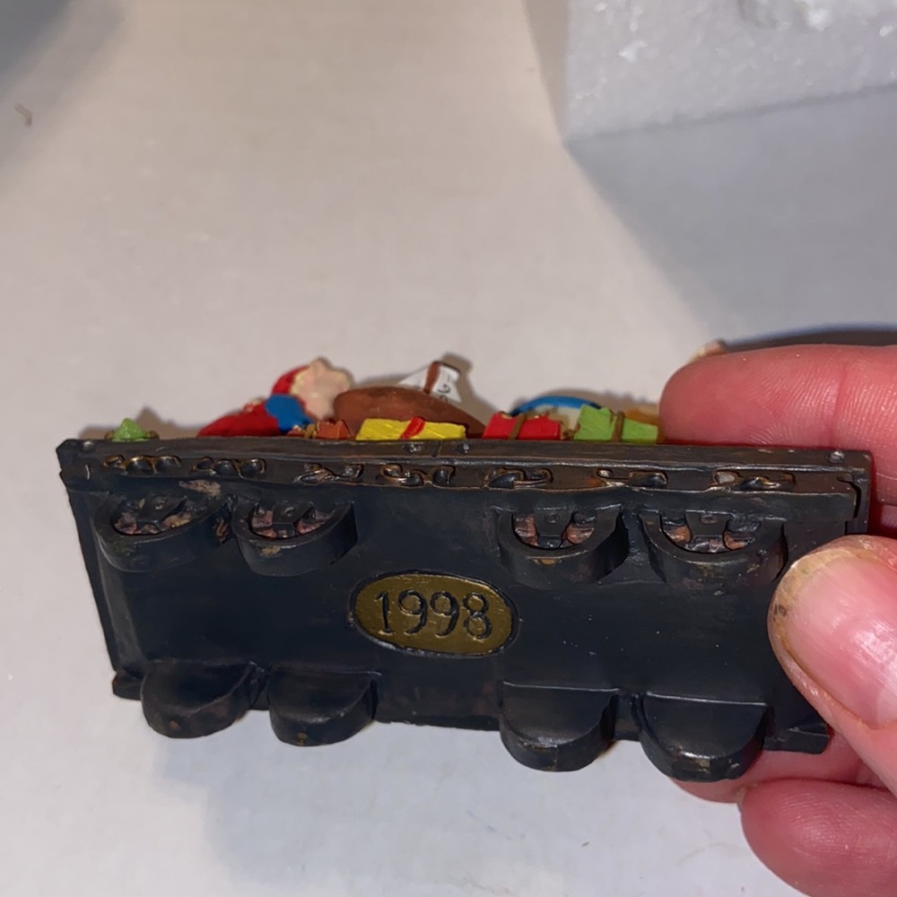 New in box vintage Home Towne Express 1998 Edition Santa's Workshop JC Penny car - Picture 9 of 11